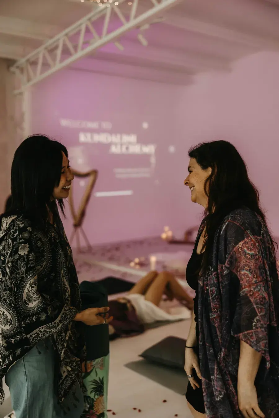 Harp sound healing with participants